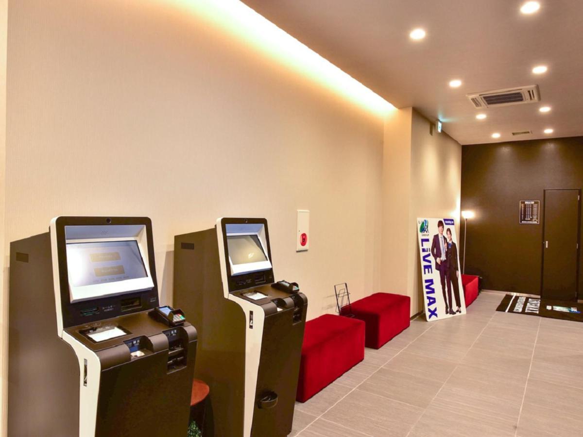 Livemax Hakata Nakasu