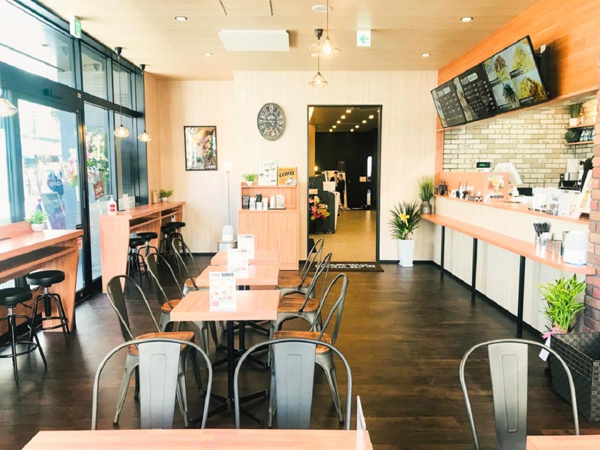 Livemax Hakata Nakasu Fukuoka (Fukuoka)